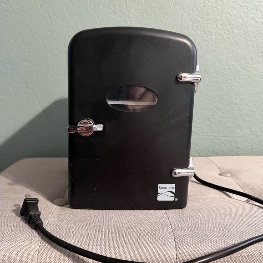 Compact Black Mini Fridge - Picture 9 of 13